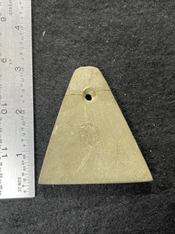 Pendant Indian Artifact Arrowhead: KEY WORDS: INDIAN ARTIFACT ARTIFACTS ARROWHEAD ARROWHEADS NATIVE AMERICAN MISSISSIPPIAN QUAPAW CADDO POTTERY COINS MORGAN DOLLAR PEACE DOLLAR SILVER COINS. All coins have been Sigma tested for