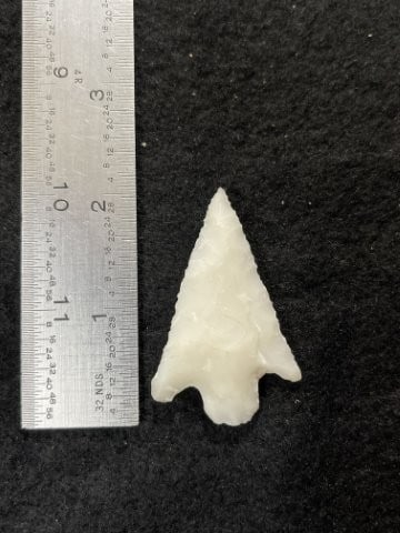 Arrow Point Indian Artifact Arrowhead (1 of 3)