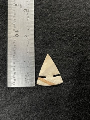 Cahokia Indian Artifact Arrowhead: KEY WORDS: INDIAN ARTIFACT ARTIFACTS ARROWHEAD ARROWHEADS NATIVE AMERICAN MISSISSIPPIAN QUAPAW CADDO POTTERY COINS MORGAN DOLLAR PEACE DOLLAR SILVER COINS. All coins have been Sigma tested for authent
