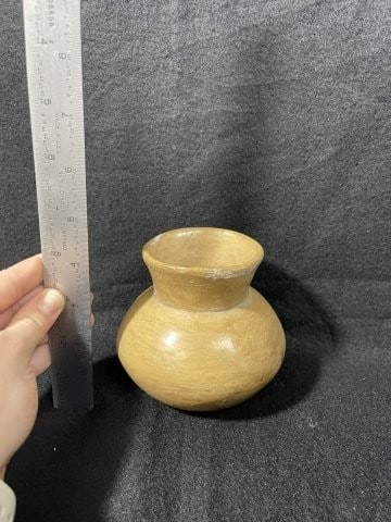 Pre-Columbian Pottery Vessel Indian Artifact Arrowhead: KEY WORDS: INDIAN ARTIFACT ARTIFACTS ARROWHEAD ARROWHEADS NATIVE AMERICAN MISSISSIPPIAN QUAPAW CADDO POTTERY COINS MORGAN DOLLAR PEACE DOLLAR SILVER COINS. All coins have been Sigma tested for authent