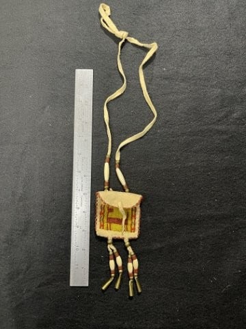 Small Beaded Leather Pouch Indian Artifact Arrowhead (1 of 5)