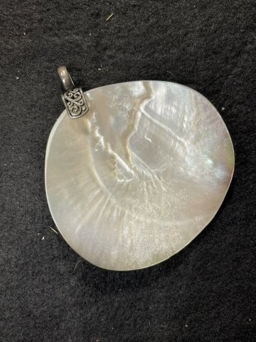 Shell Pendant Indian Artifact Arrowhead - 2