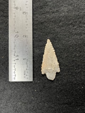 Arrow Point Indian Artifact Arrowhead (1 of 3)
