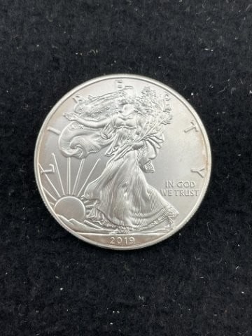 1 Ounce .999 Fine Silver Round Coin: KEY WORDS: INDIAN ARTIFACT ARTIFACTS ARROWHEAD ARROWHEADS NATIVE AMERICAN MISSISSIPPIAN QUAPAW CADDO POTTERY COINS MORGAN DOLLAR PEACE DOLLAR SILVER COINS. All coins have been Sigma tested for authent