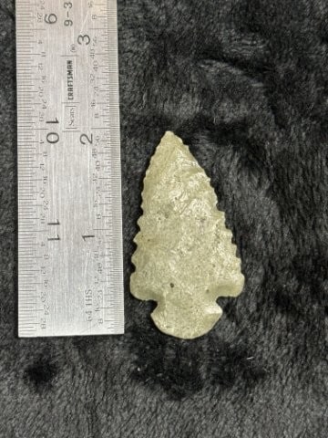 Arrow Point Indian Artifact Arrowhead: KEY WORDS: INDIAN ARTIFACT ARTIFACTS ARROWHEAD ARROWHEADS NATIVE AMERICAN MISSISSIPPIAN QUAPAW CADDO POTTERY COINS MORGAN DOLLAR PEACE DOLLAR SILVER COINS. All coins have been Sigma tested for authent
