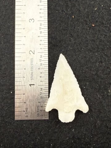 Arrow Point Indian Artifact Arrowhead (1 of 4)