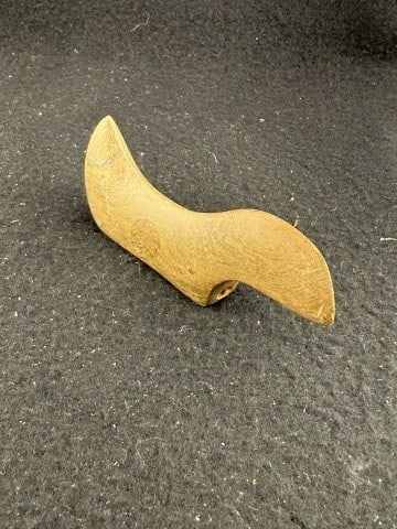 Birdstone Indian Artifact Arrowhead: KEY WORDS: INDIAN ARTIFACT ARTIFACTS ARROWHEAD ARROWHEADS NATIVE AMERICAN MISSISSIPPIAN QUAPAW CADDO POTTERY COINS MORGAN DOLLAR PEACE DOLLAR SILVER COINS. All coins have been Sigma tested for authent