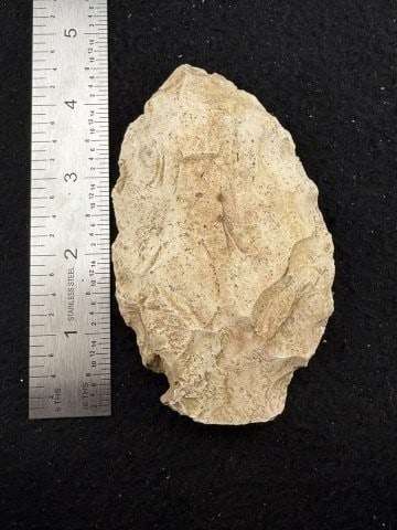 Chipped Blade Indian Artifact Arrowhead (1 of 3)