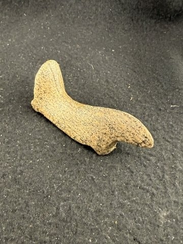 Birdstone Indian Artifact Arrowhead: KEY WORDS: INDIAN ARTIFACT ARTIFACTS ARROWHEAD ARROWHEADS NATIVE AMERICAN MISSISSIPPIAN QUAPAW CADDO POTTERY COINS MORGAN DOLLAR PEACE DOLLAR SILVER COINS. All coins have been Sigma tested for