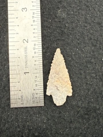 Arrow Point Indian Artifact Arrowhead (1 of 3)