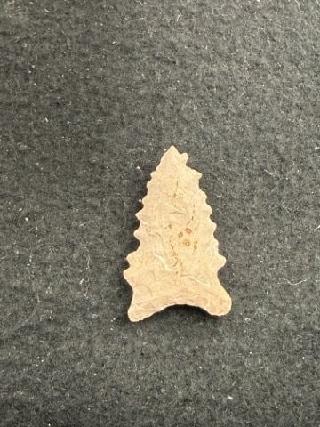 Arrow Point Indian Artifact Arrowhead - 2