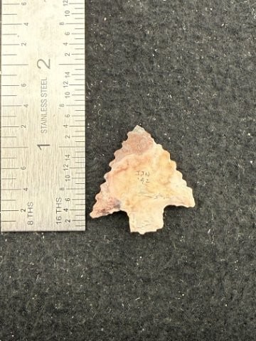 Arrow Point Indian Artifact Arrowhead: KEY WORDS: INDIAN ARTIFACT ARTIFACTS ARROWHEAD ARROWHEADS NATIVE AMERICAN MISSISSIPPIAN QUAPAW CADDO POTTERY COINS MORGAN DOLLAR PEACE DOLLAR SILVER COINS. All coins have been Sigma tested for