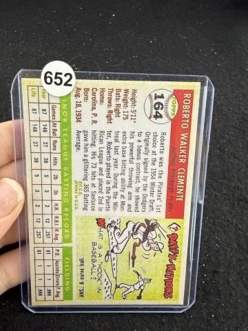 Roberto Clemente Baseball Card - 2