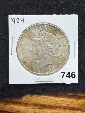 1924 Peace Silver Dollar Coin: KEY WORDS: INDIAN ARTIFACT ARTIFACTS ARROWHEAD ARROWHEADS NATIVE AMERICAN MISSISSIPPIAN QUAPAW CADDO POTTERY COINS MORGAN DOLLAR PEACE DOLLAR SILVER COINS. All coins have been Sigma tested for