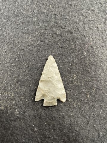 Arrow Point Indian Artifact Arrowhead - 2