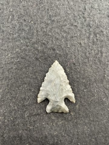 Arrow Point Indian Artifact Arrowhead - 2