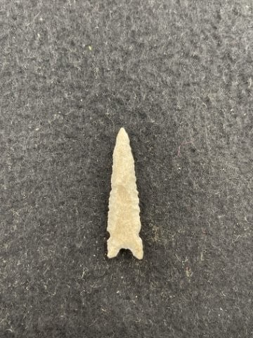 Arrow Point Indian Artifact Arrowhead - 2