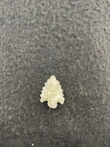 Arrow Point Indian Artifact Arrowhead - 2