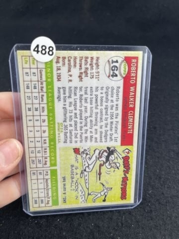 Topps Roberto Clemente Baseball Card - 2