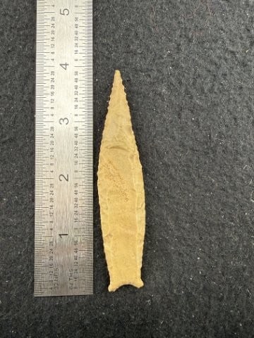 Cumberland Indian Artifact Arrowhead: KEY WORDS: INDIAN ARTIFACT ARTIFACTS ARROWHEAD ARROWHEADS NATIVE AMERICAN MISSISSIPPIAN QUAPAW CADDO POTTERY COINS MORGAN DOLLAR PEACE DOLLAR SILVER COINS. All coins have been Sigma tested for