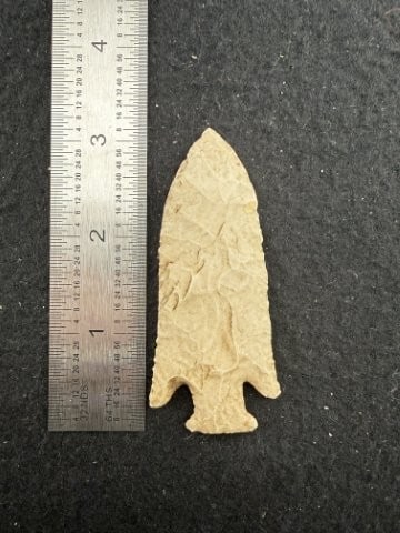 Hardin Indian Artifact Arrowhead: KEY WORDS: INDIAN ARTIFACT ARTIFACTS ARROWHEAD ARROWHEADS NATIVE AMERICAN MISSISSIPPIAN QUAPAW CADDO POTTERY COINS MORGAN DOLLAR PEACE DOLLAR SILVER COINS. All coins have been Sigma tested for authent