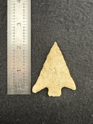 Arrow Point Indian Artifact Arrowhead: KEY WORDS: INDIAN ARTIFACT ARTIFACTS ARROWHEAD ARROWHEADS NATIVE AMERICAN MISSISSIPPIAN QUAPAW CADDO POTTERY COINS MORGAN DOLLAR PEACE DOLLAR SILVER COINS. All coins have been Sigma tested for