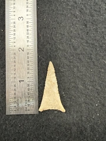 Triangle Indian Artifact Arrowhead: KEY WORDS: INDIAN ARTIFACT ARTIFACTS ARROWHEAD ARROWHEADS NATIVE AMERICAN MISSISSIPPIAN QUAPAW CADDO POTTERY COINS MORGAN DOLLAR PEACE DOLLAR SILVER COINS. All coins have been Sigma tested for