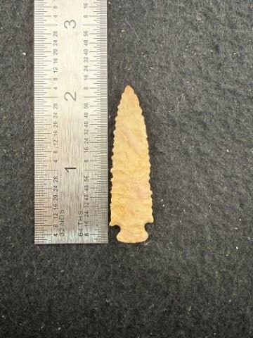 Arrow Point Indian Artifact Arrowhead: KEY WORDS: INDIAN ARTIFACT ARTIFACTS ARROWHEAD ARROWHEADS NATIVE AMERICAN MISSISSIPPIAN QUAPAW CADDO POTTERY COINS MORGAN DOLLAR PEACE DOLLAR SILVER COINS. All coins have been Sigma tested for