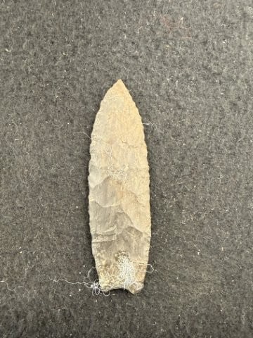 Hell Gap Indian Artifact Arrowhead - 2