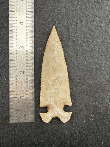 Graham Cave Indian Artifact Arrowhead (1 of 3)