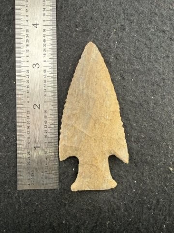 Hardin Indian Artifact Arrowhead: KEY WORDS: INDIAN ARTIFACT ARTIFACTS ARROWHEAD ARROWHEADS NATIVE AMERICAN MISSISSIPPIAN QUAPAW CADDO POTTERY COINS MORGAN DOLLAR PEACE DOLLAR SILVER COINS. All coins have been Sigma tested for authent