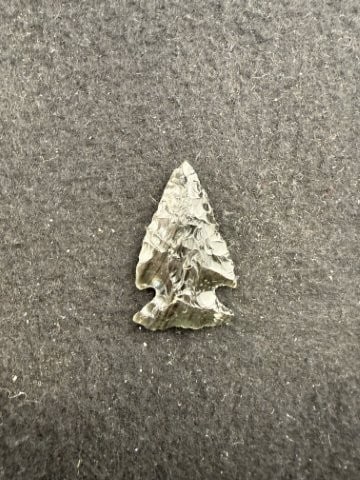 Arrow Point Indian Artifact Arrowhead - 2