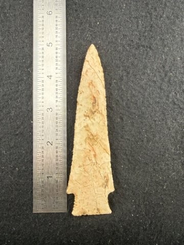 Hardin Indian Artifact Arrowhead: KEY WORDS: INDIAN ARTIFACT ARTIFACTS ARROWHEAD ARROWHEADS NATIVE AMERICAN MISSISSIPPIAN QUAPAW CADDO POTTERY COINS MORGAN DOLLAR PEACE DOLLAR SILVER COINS. All coins have been Sigma tested for authent