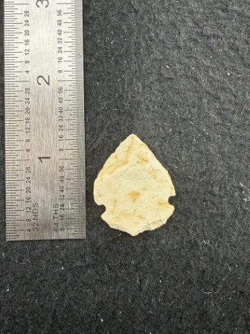 Dovetail Indian Artifact Arrowhead: KEY WORDS: INDIAN ARTIFACT ARTIFACTS ARROWHEAD ARROWHEADS NATIVE AMERICAN MISSISSIPPIAN QUAPAW CADDO POTTERY COINS MORGAN DOLLAR PEACE DOLLAR SILVER COINS. All coins have been Sigma tested for