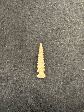 Arrow Point Indian Artifact Arrowhead - 2