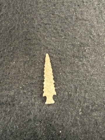 Arrow Point Indian Artifact Arrowhead - 2