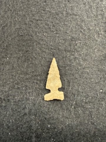 Arrow Point Indian Artifact Arrowhead - 2