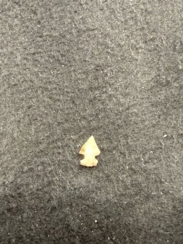 Arrow Point Indian Artifact Arrowhead - 2
