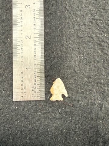 Arrow Point Indian Artifact Arrowhead (1 of 3)