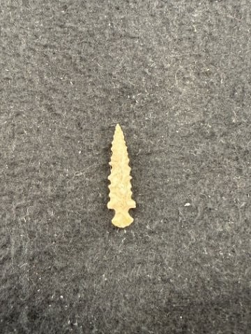Arrow Point Indian Artifact Arrowhead - 2