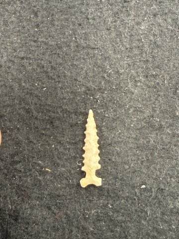 Arrow Point Indian Artifact Arrowhead - 2
