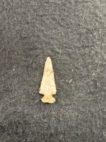 Arrow Point Indian Artifact Arrowhead - 2