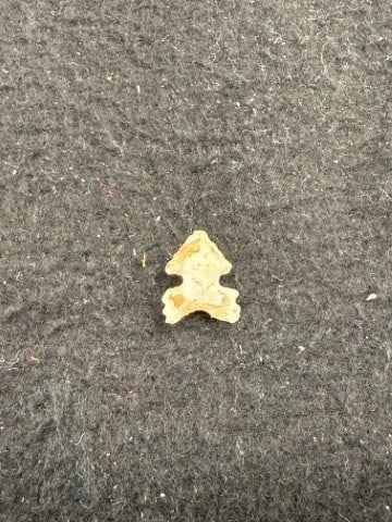 Arrow Point Indian Artifact Arrowhead - 2