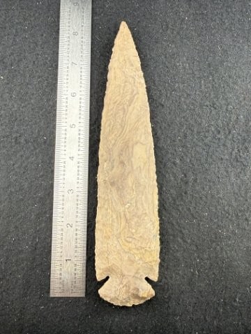 Dovetail Indian Artifact Arrowhead: KEY WORDS: INDIAN ARTIFACT ARTIFACTS ARROWHEAD ARROWHEADS NATIVE AMERICAN MISSISSIPPIAN QUAPAW CADDO POTTERY COINS MORGAN DOLLAR PEACE DOLLAR SILVER COINS. All coins have been Sigma tested for authent