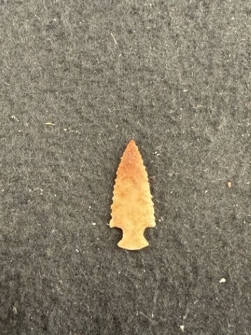Arrow Point Indian Artifact Arrowhead - 2