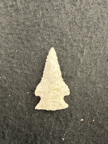 Side Notch Indian Artifact Arrowhead - 2