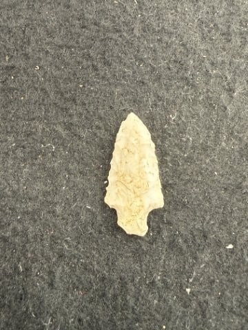 Arrow Point Indian Artifact Arrowhead - 2