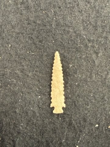 Arrow Point Indian Artifact Arrowhead - 2