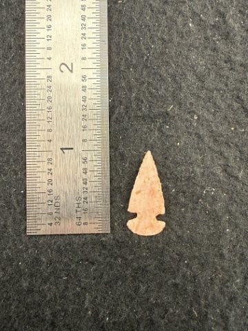 Arrow Point Indian Artifact Arrowhead: KEY WORDS: INDIAN ARTIFACT ARTIFACTS ARROWHEAD ARROWHEADS NATIVE AMERICAN MISSISSIPPIAN QUAPAW CADDO POTTERY COINS MORGAN DOLLAR PEACE DOLLAR SILVER COINS. All coins have been Sigma tested for authent