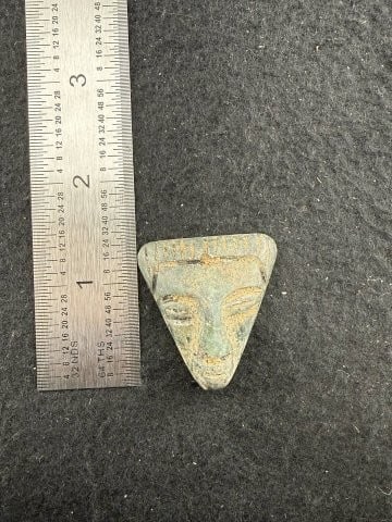 Pendant Indian Artifact Arrowhead: KEY WORDS: INDIAN ARTIFACT ARTIFACTS ARROWHEAD ARROWHEADS NATIVE AMERICAN MISSISSIPPIAN QUAPAW CADDO POTTERY COINS MORGAN DOLLAR PEACE DOLLAR SILVER COINS. All coins have been Sigma tested for